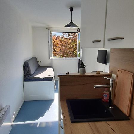 Studio Dans Residence Pour Location Courte Duree Et Etudiants Parking Gratuit Gières Zimmer foto