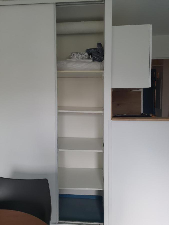 Studio Dans Residence Pour Location Courte Duree Et Etudiants Parking Gratuit Gières Exterior foto
